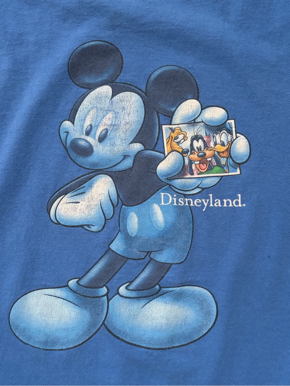 Vintage Disneyland T-shirt featuring Mickey Mouse - Picture 2 of 3